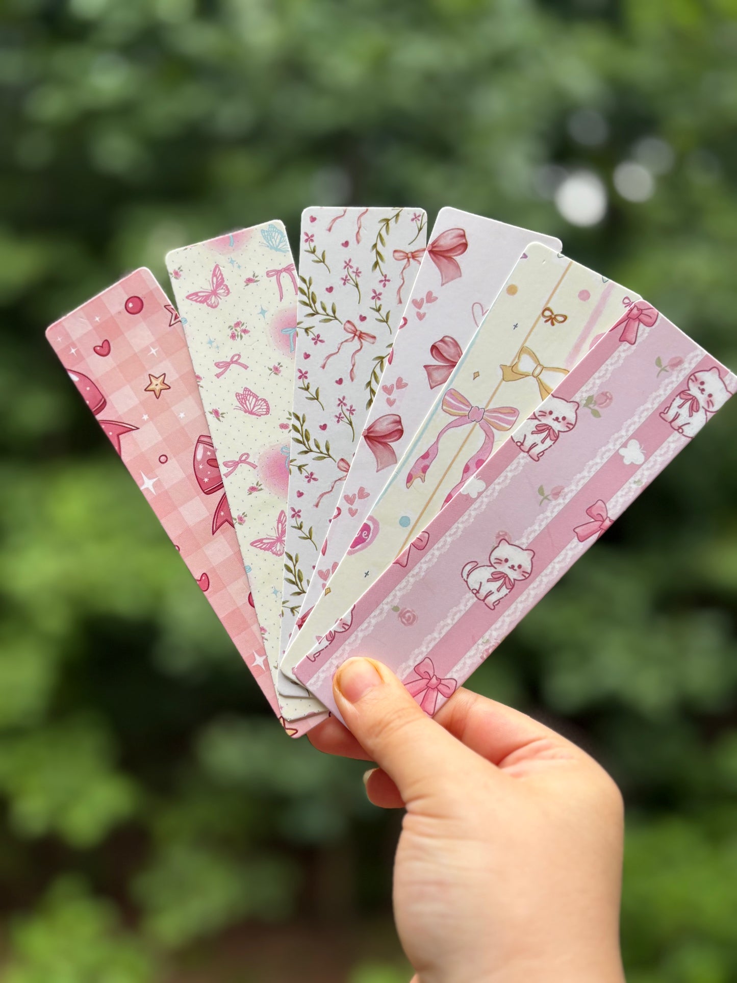 1pc Cute Aesthetic Bookmark| Random Design, Fun Gift for Book Lovers & Students