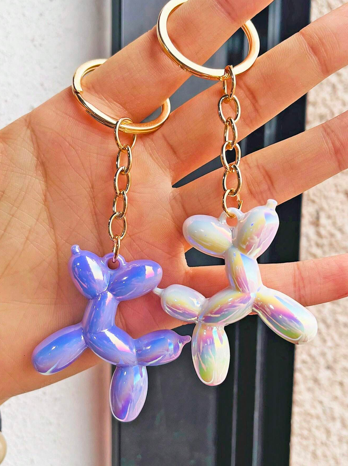 Balloon Dog Keychain – Colorful Pendant for Bags, Wallets & Keys