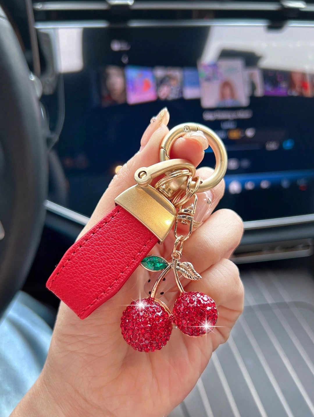 1pc Leather Belt Alloy Rhinestone Cherry Design Car Keychain