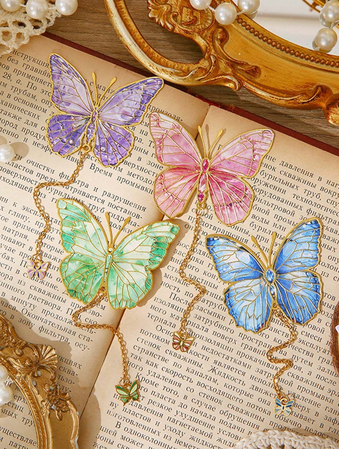 1pc Butterfly Metal Bookmark – Elegant Hollow Design Page Marker for Books, Journals & Planners