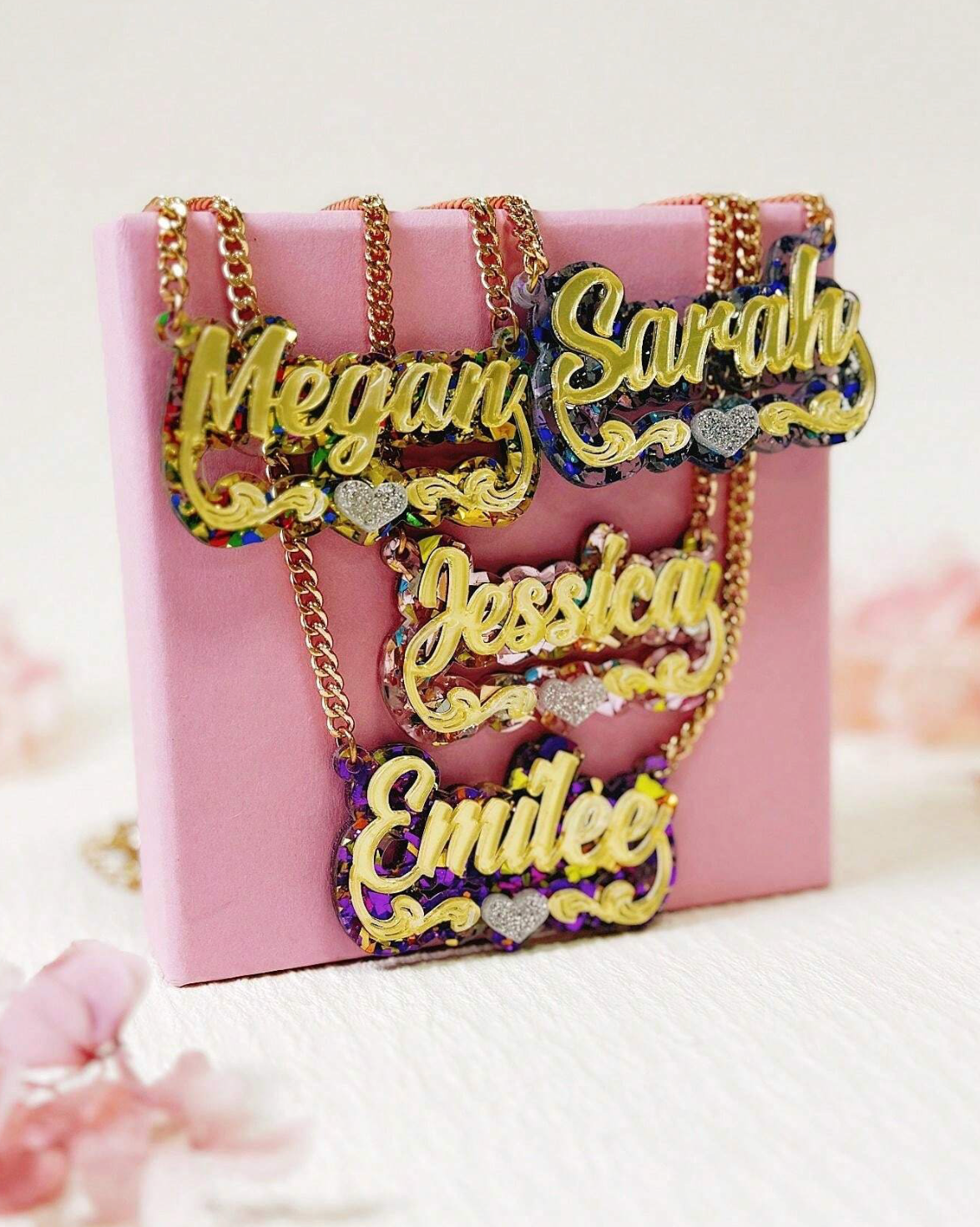 Custom Bling Acrylic Name Necklace – Personalized Glitter Heart Lace Pendant Chain, Leave The Name in The Order Instruction Please