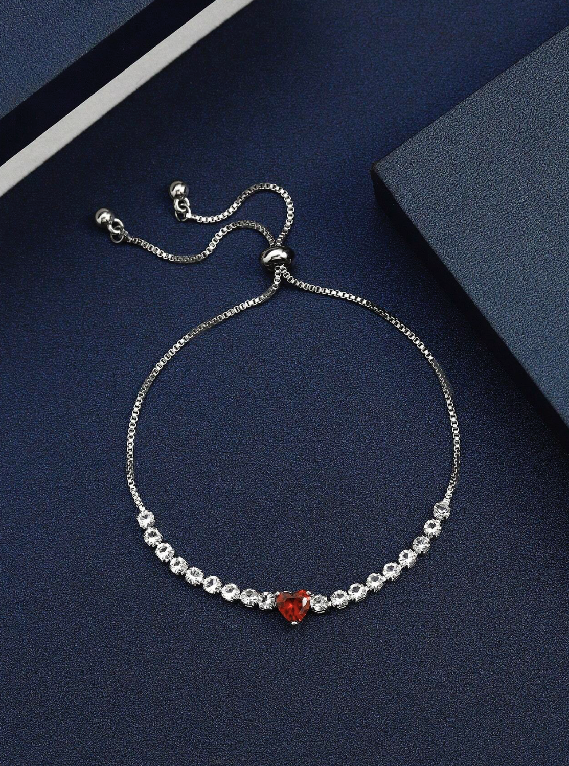 Heart-Shaped Copper Expandable Bracelet – Adjustable Bangle Gift for Mom, Valentine’s Day, Mother’s Day
