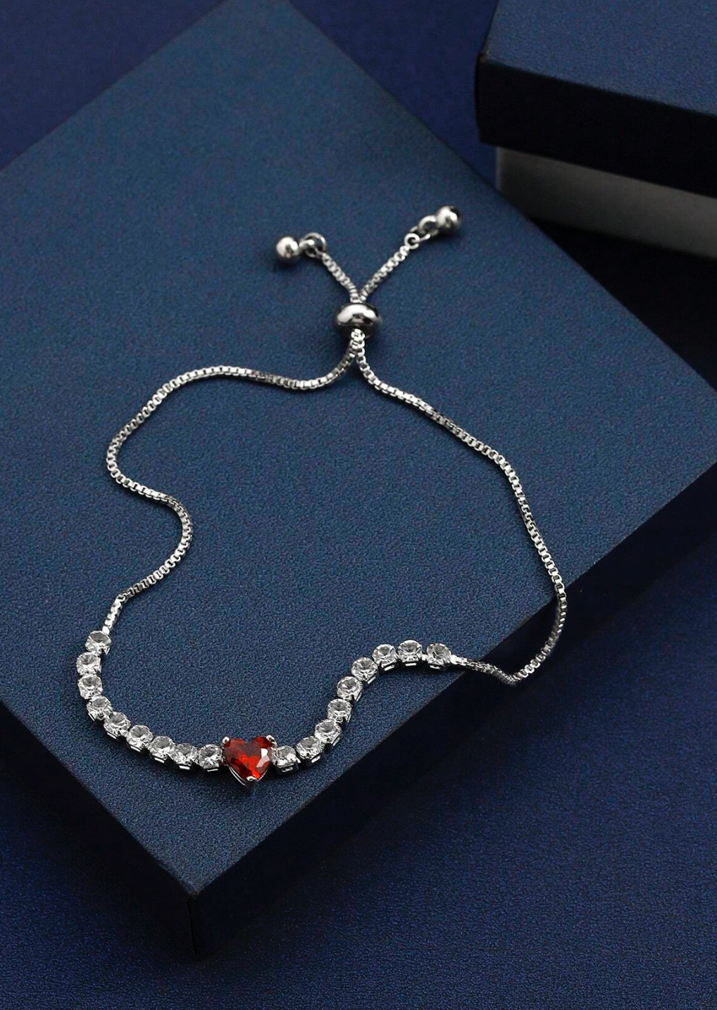 Heart-Shaped Copper Expandable Bracelet – Adjustable Bangle Gift for Mom, Valentine’s Day, Mother’s Day