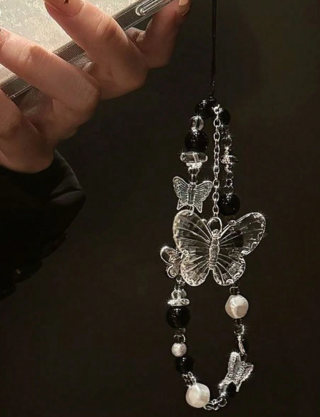 3D Crystal Butterfly Pearl Phone Chain – Luxury Detachable Lanyard for All Phone Models