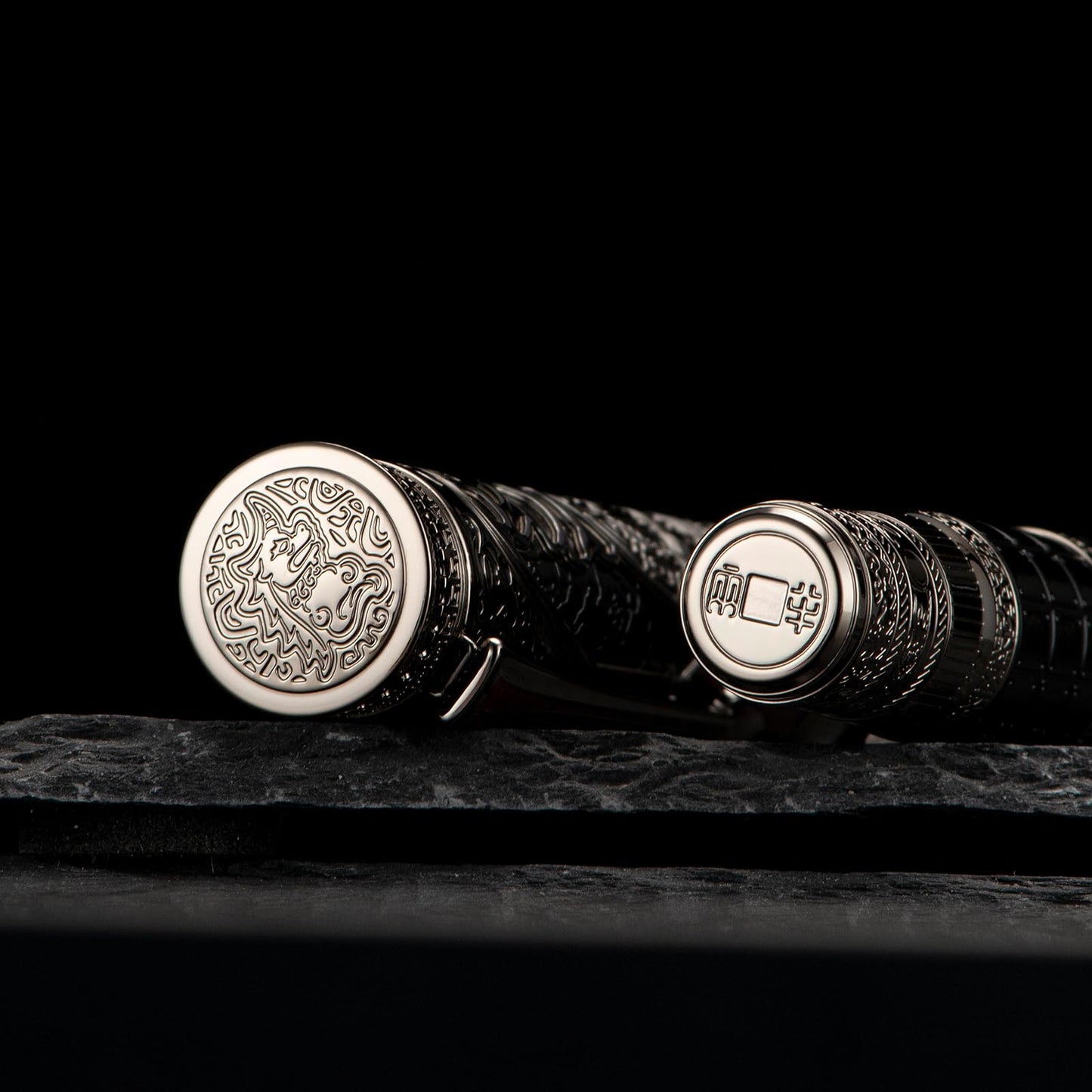 D5 Qin Dynasty Fountain Pen - Retro Chinese Totem Engraving, Smooth Writing - Pen Box Set