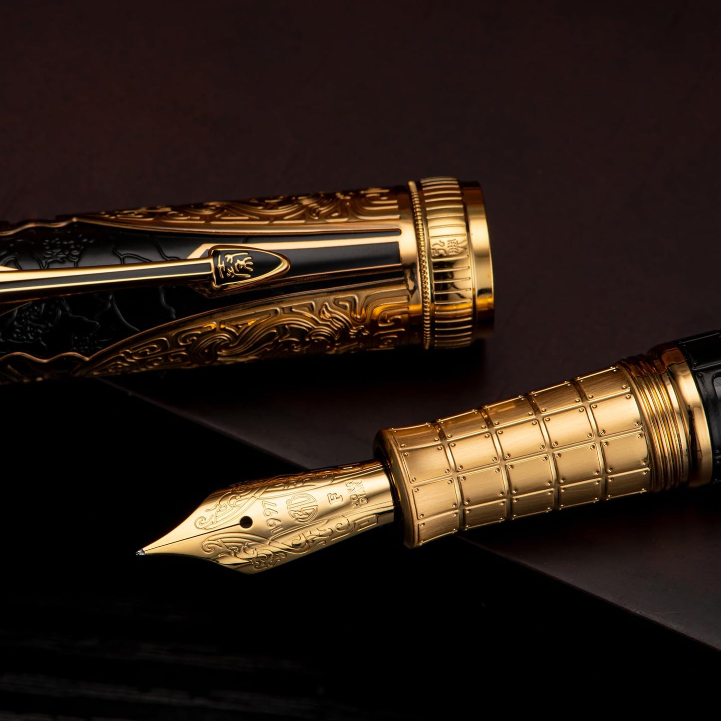 D5 Qin Dynasty Fountain Pen - Retro Chinese Totem Engraving, Smooth Writing - Pen Box Set