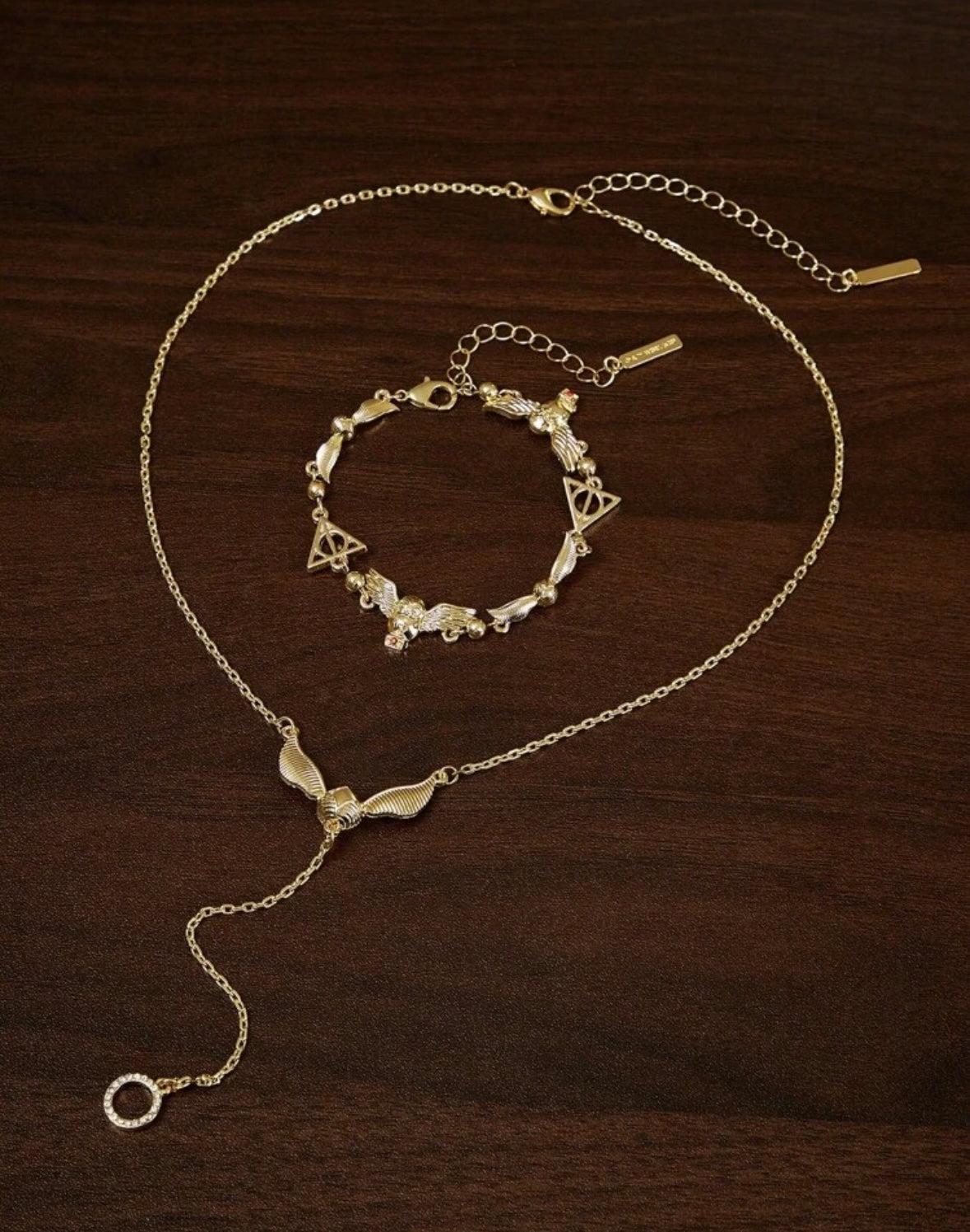 2pcs
Set Adjustable Size Zinc Alloy Necklace And Bracelet Gold-Tone Gift Set, Suitable For Gifts, Collection, Memento: Golden Snitch, Deathly Hallows, Hedwig