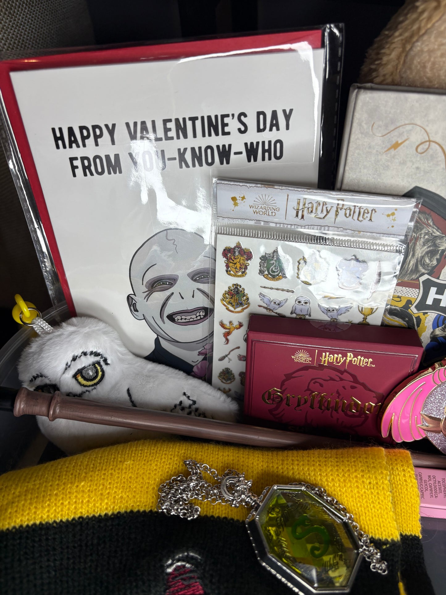 Pottehead Valentine's Basket Including 11-12 items