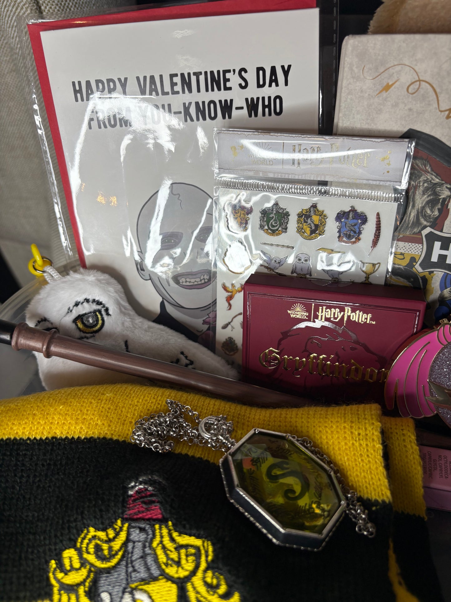 Pottehead Valentine's Basket Including 11-12 items