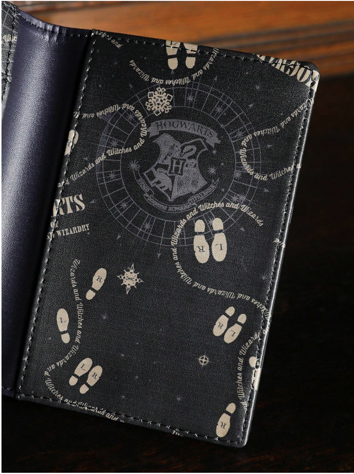 Harrypotter Hogwarts Letter Graphic Black Pu Passport Holder