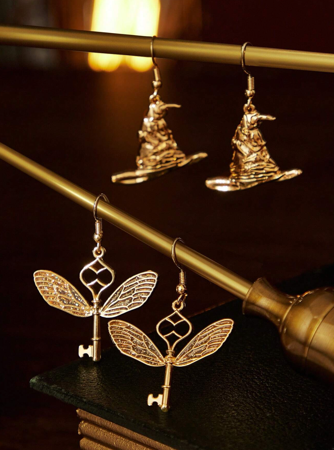 Harry Potter 2 Pairs Earrings in Gold Color - Elegant Accessory for Fans of the Series - Perfect for Gifting and Everyday Wear