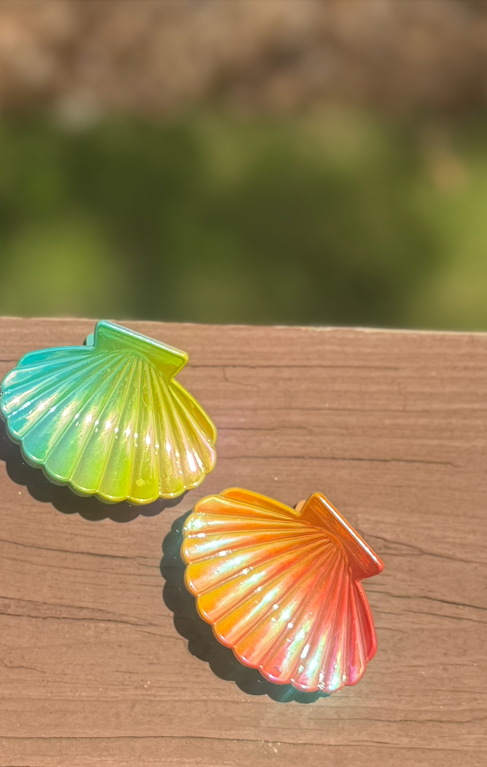 Gradient Shell Hair Claw Clip | Beach Hair Accessory for Women | Summer Mermaid Laser Color Jaw Clip | Gift for Her | Cute Spring Hair Claw