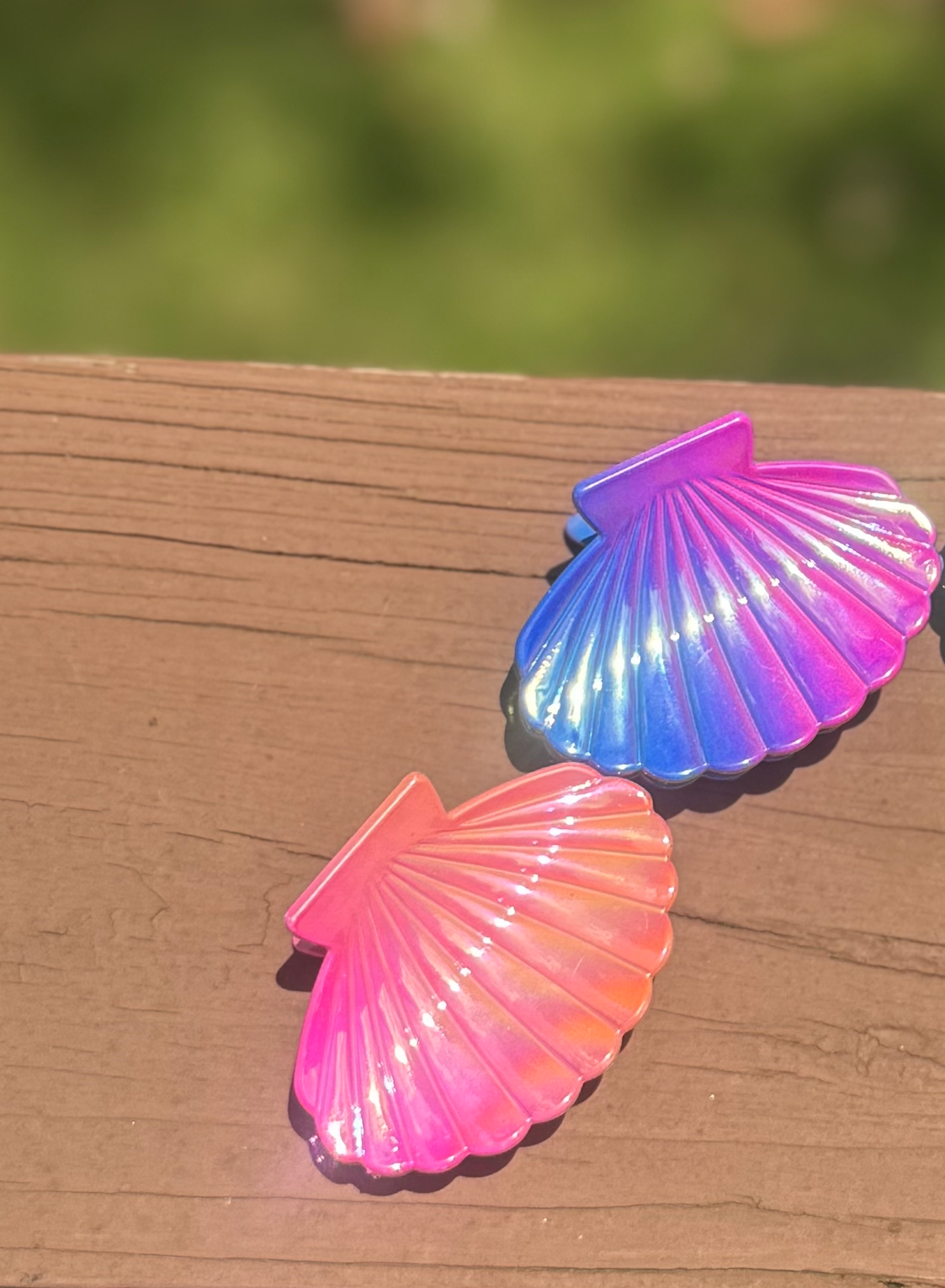 Gradient Shell Hair Claw Clip | Beach Hair Accessory for Women | Summer Mermaid Laser Color Jaw Clip | Gift for Her | Cute Spring Hair Claw