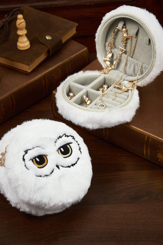 White Fluffy Jewelry Box – Soft Faux Fur Ring & Earring Storage Case – Elegant Gift Packaging for Jewelry & Keepsakes