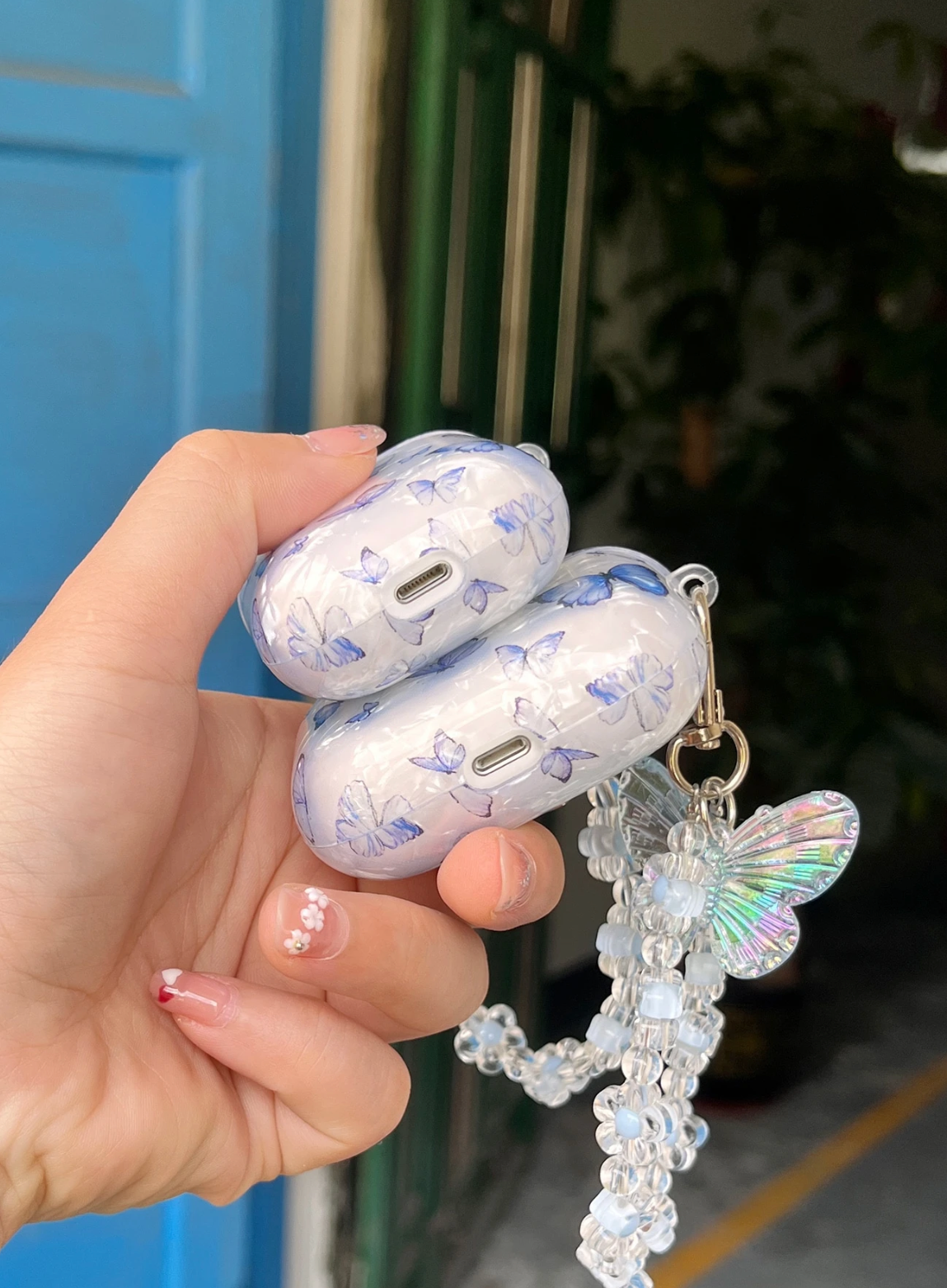 Butterfly Pattern AirPods Case – Cute Protective Cover Compatible with AirPods