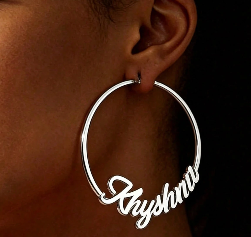 Costum Name Round Earrings