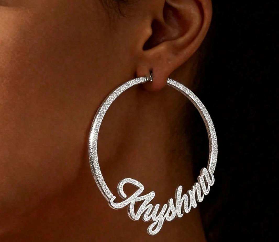 Costum Name Round Earrings